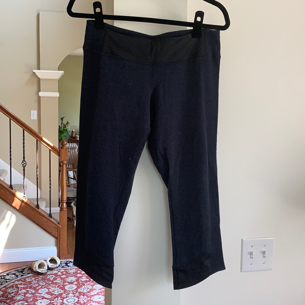 Lululemon crops